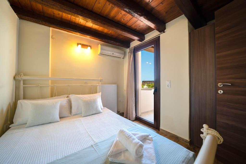 Arhontariki Luxury Apartament Pánormos